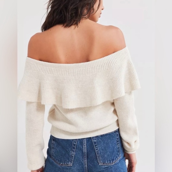 Ivory Kimchi Blue Sweater with Ruffle Collar - Picture 3 of 11